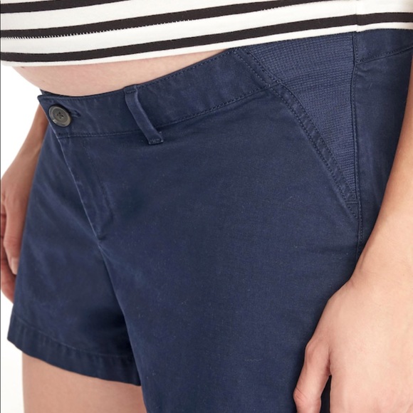 GAP Maternity inset panel twill summer shorts - Picture 3 of 5